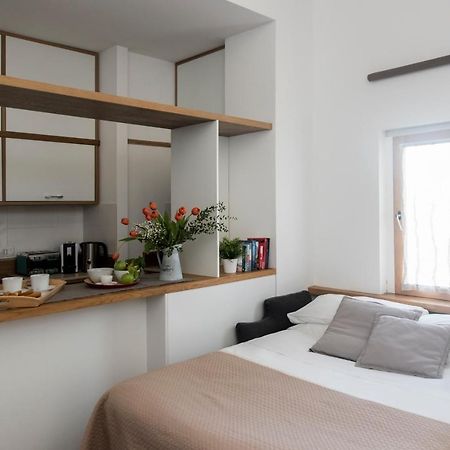Agora Apartments Sorrento Exteriör bild