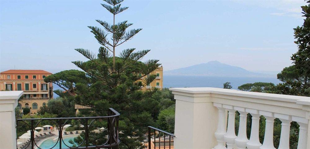 Agora Apartments Sorrento Exteriör bild