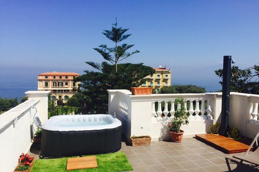 Agora Apartments Sorrento Exteriör bild