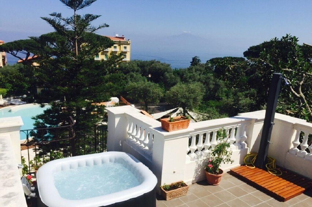 Agora Apartments Sorrento Exteriör bild