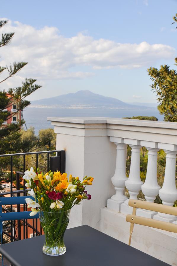 Agora Apartments Sorrento Exteriör bild